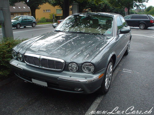 Jaguar XJR