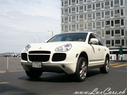 Porsche Cayenne - Saudi Arabia