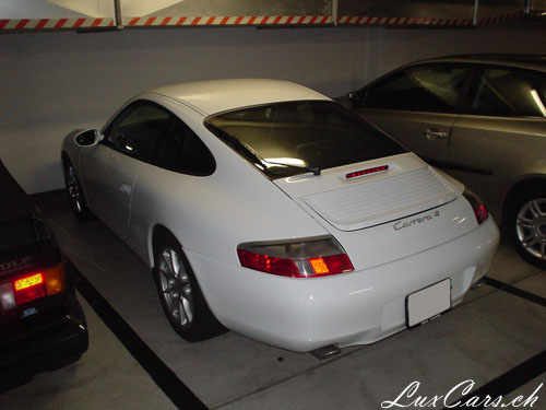 Porsche Carrera 4