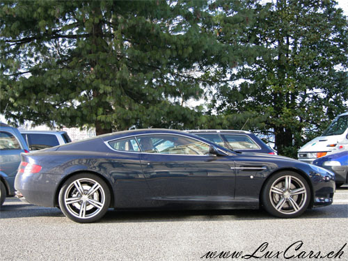 Aston Martin DB9