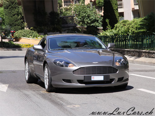 Aston Martin DB9