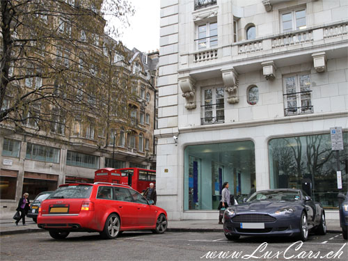 Aston Martin DB9