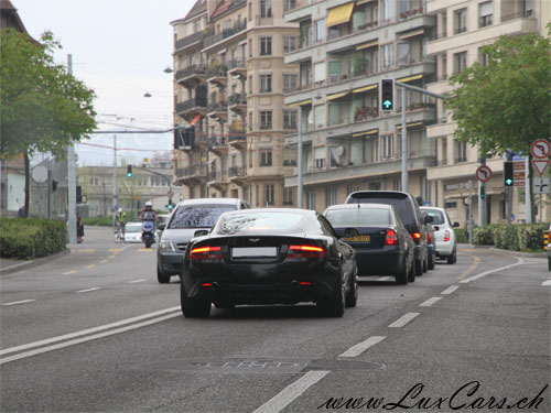 Aston Martin DB9