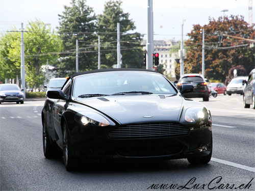 Aston Martin DB9 Volante
