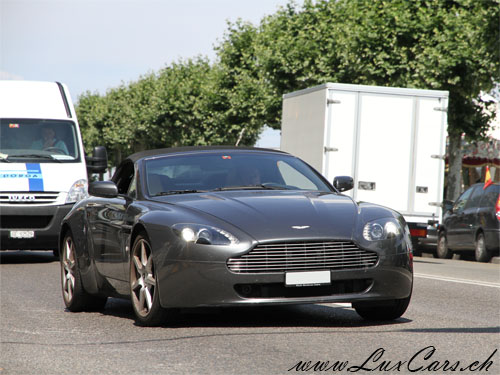 Aston Martin V8 Vantage Volante