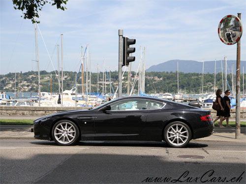 Aston Martin DB9