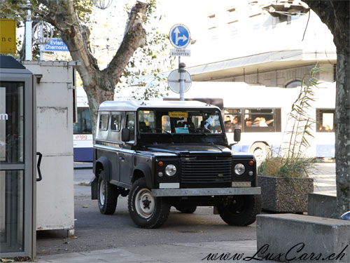 Land Rover Defender