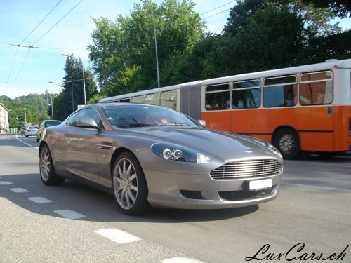 Aston Martin DB9