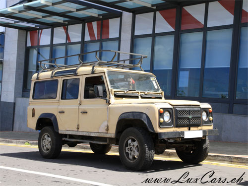 Land Rover Defender