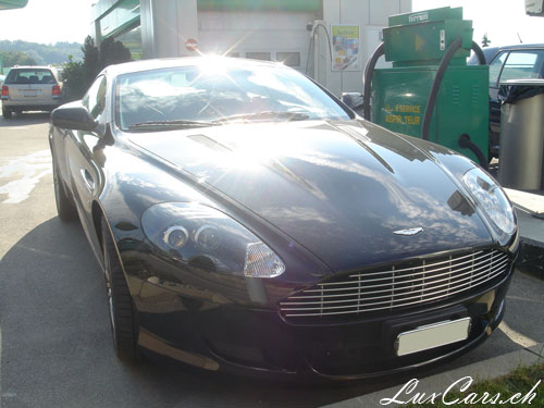 Aston Martin DB9