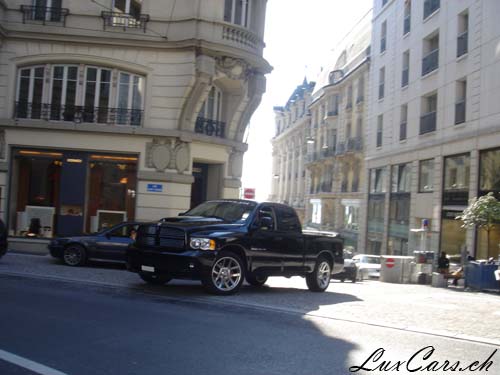 Dodge SRT-10