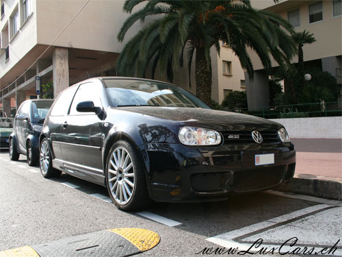 Volkswagen Golf R32