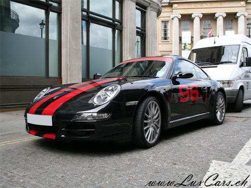 Porsche Carrera S Londres 500x375 82kB 
